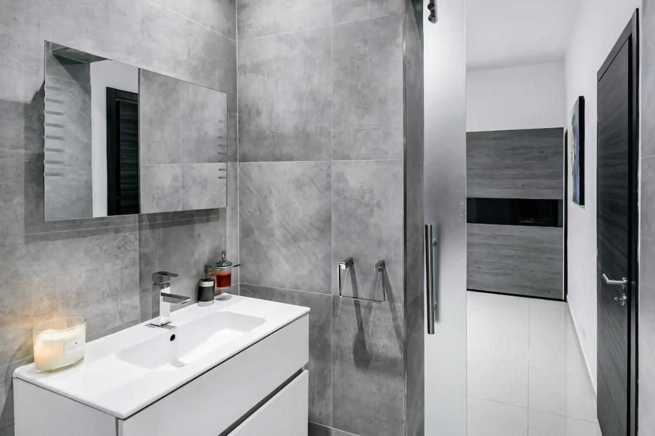 Award Winning Apartment St Julians Saint Julian's Eksteriør bilde